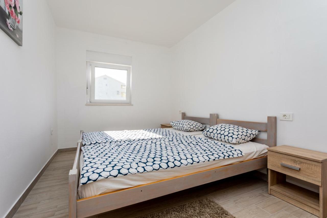 Apartments Ibis Čižići エクステリア 写真