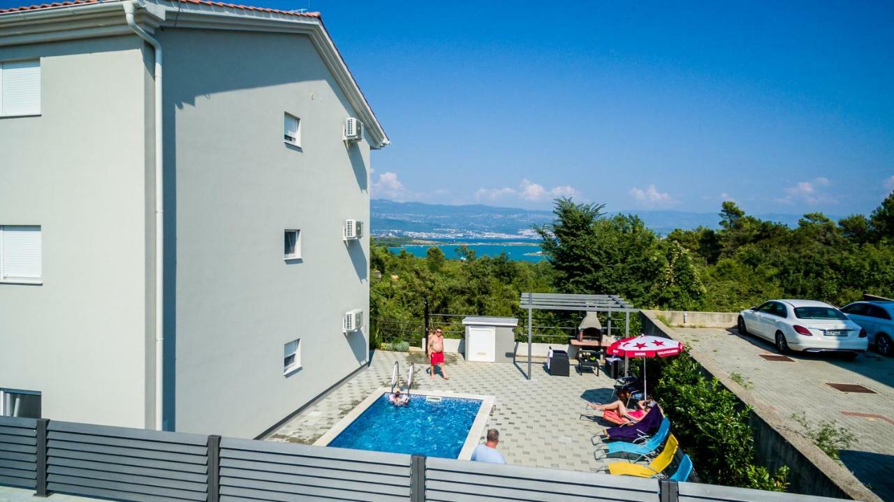 Apartments Ibis Čižići エクステリア 写真