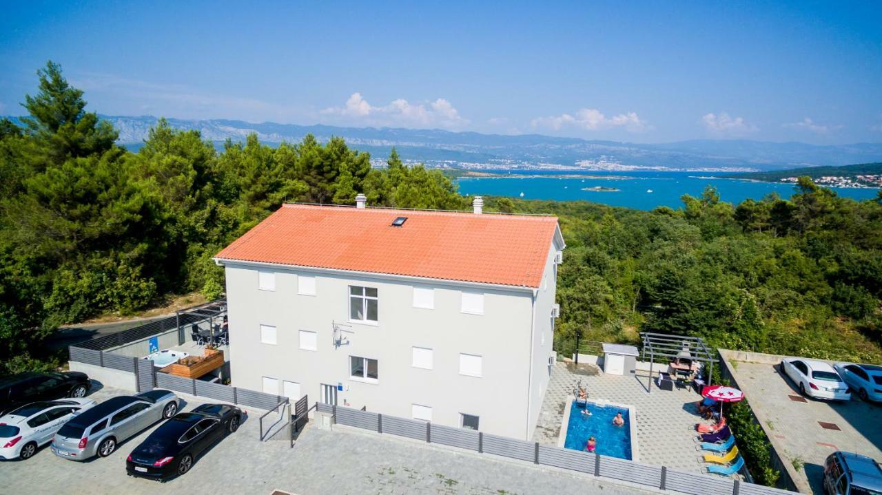 Apartments Ibis Čižići エクステリア 写真