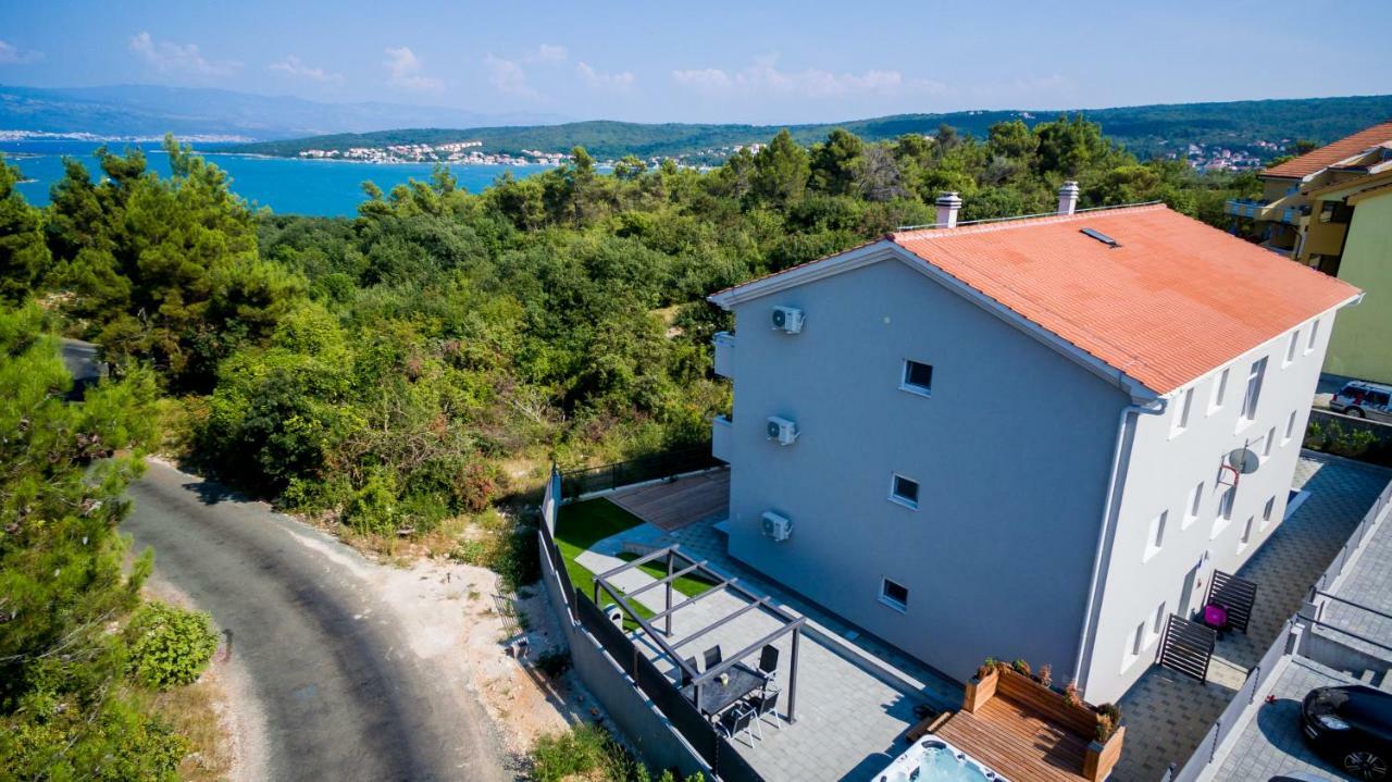 Apartments Ibis Čižići エクステリア 写真