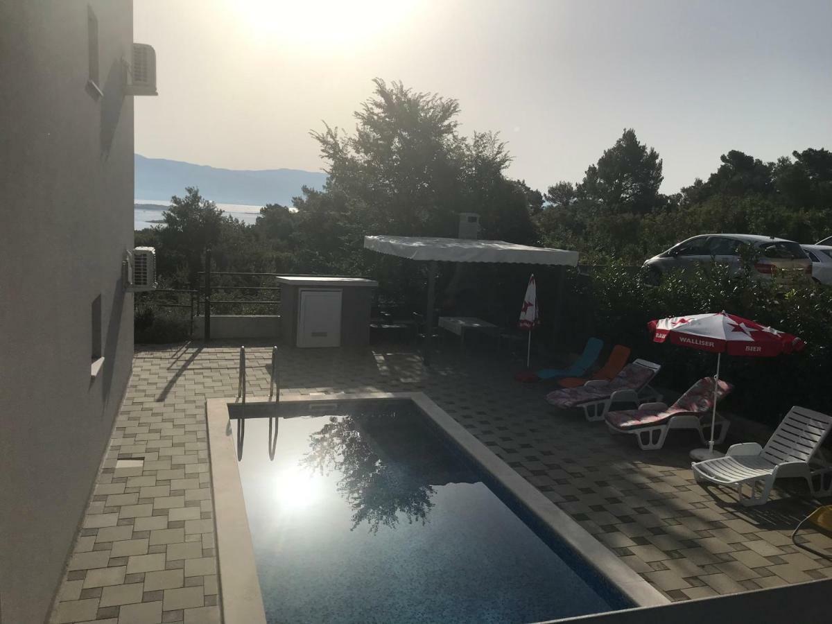 Apartments Ibis Čižići エクステリア 写真