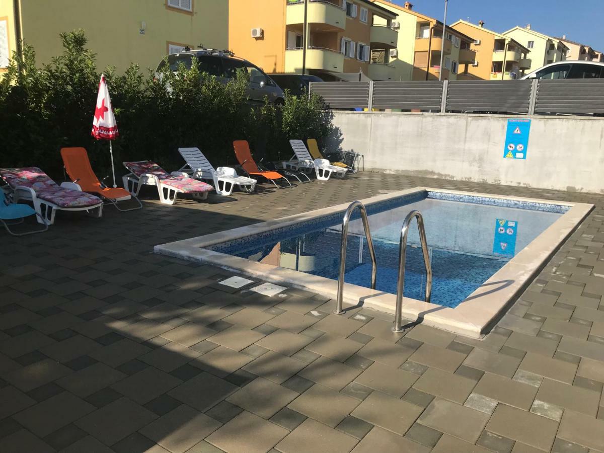 Apartments Ibis Čižići エクステリア 写真
